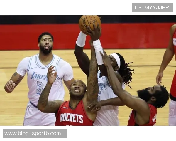 拳击赛现场火药味十足马威与老六激烈对抗被驱逐引发热议